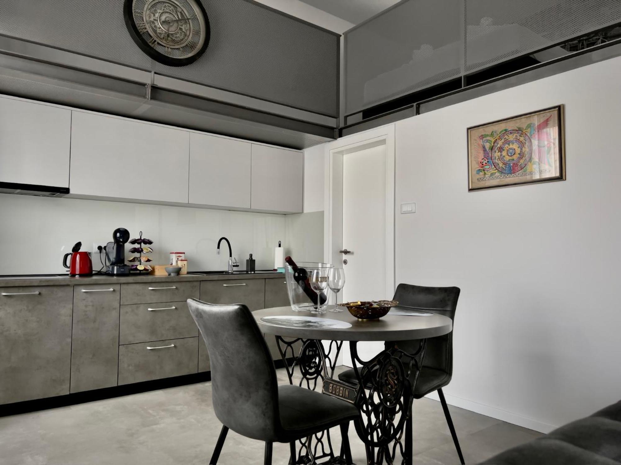 Zagreb Industrial Charm 1 & 2 Apartment Exterior photo